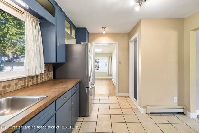 1387 Cloverleaf Road, Lansing, MI 48906