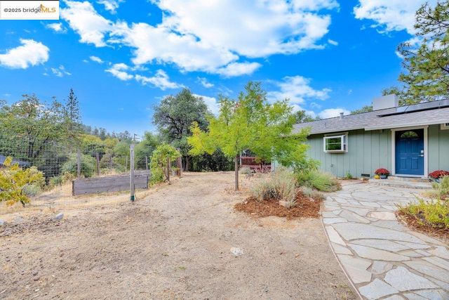 20569 Charlotte Ct, Soulsbyville, CA 95372