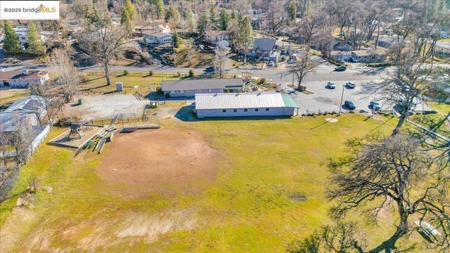 20569 Charlotte Ct, Soulsbyville, CA 95372