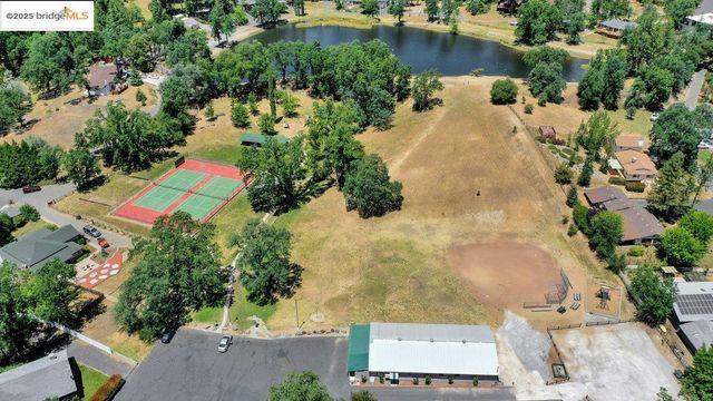 20569 Charlotte Ct, Soulsbyville, CA 95372