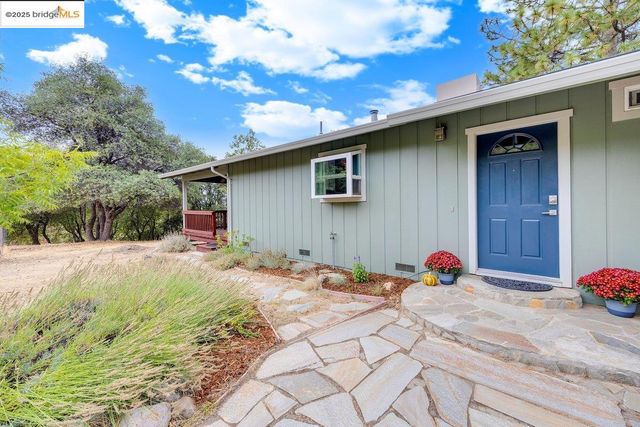 20569 Charlotte Ct, Soulsbyville, CA 95372