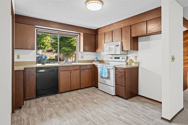 31711 25th Avenue SW, Federal Way, WA 98023