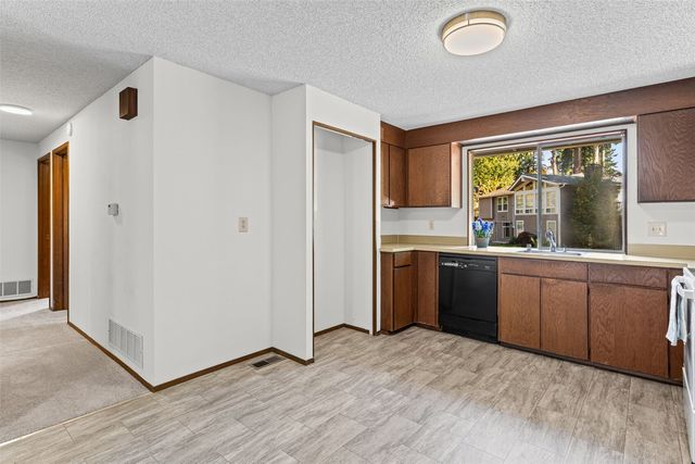 31711 25th Avenue SW, Federal Way, WA 98023
