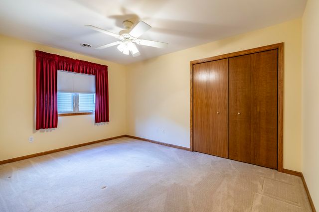 9841 Hart Street, St. John, IN 46373