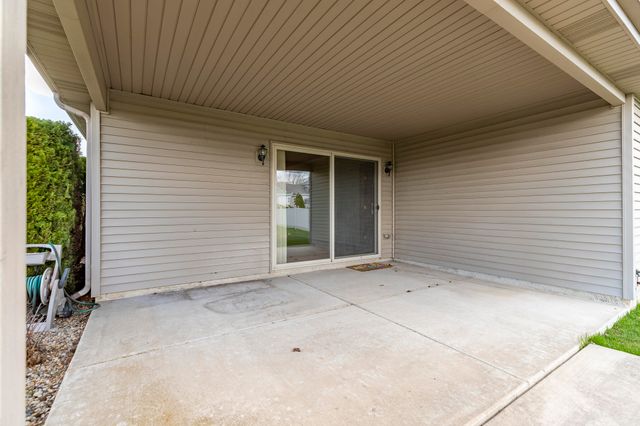 9841 Hart Street, St. John, IN 46373