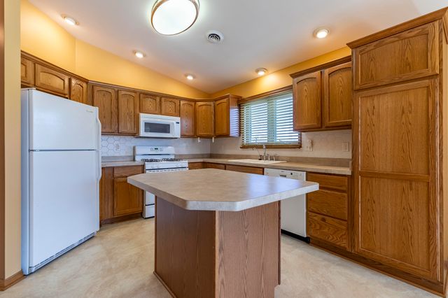 9841 Hart Street, St. John, IN 46373