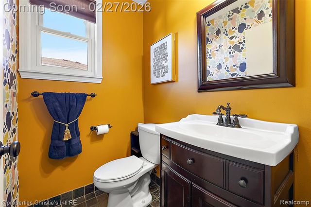 37655 Douglas Court, Sterling Heights, MI 48310