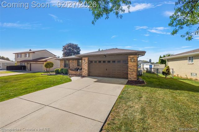 37655 Douglas Court, Sterling Heights, MI 48310