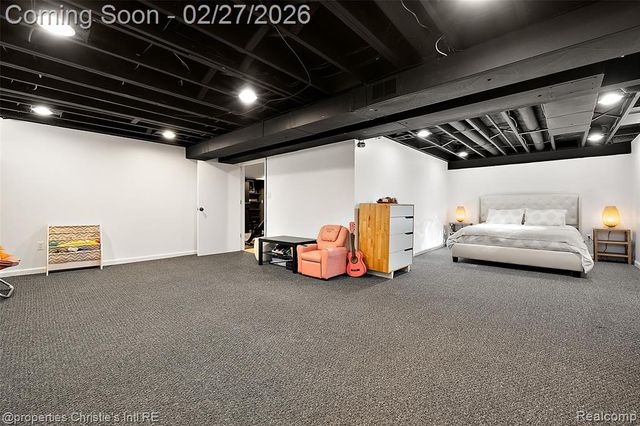 37655 Douglas Court, Sterling Heights, MI 48310