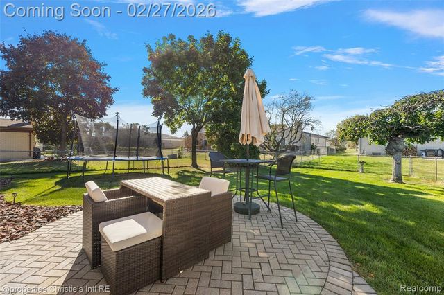 37655 Douglas Court, Sterling Heights, MI 48310