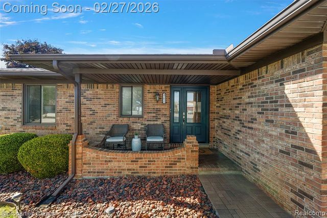 37655 Douglas Court, Sterling Heights, MI 48310