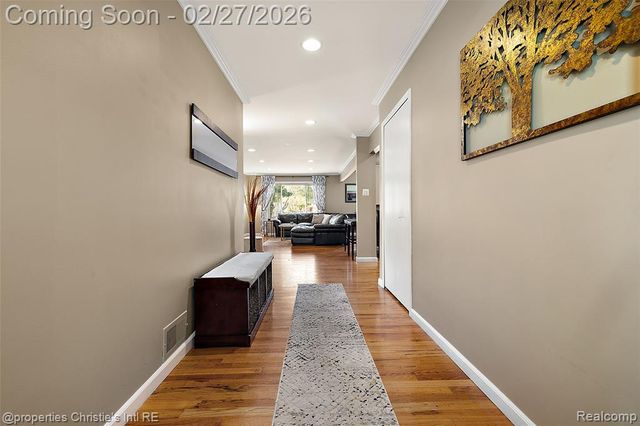 37655 Douglas Court, Sterling Heights, MI 48310