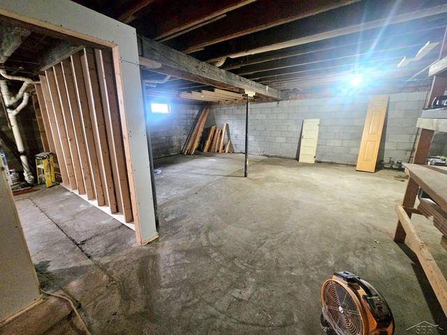 1015 S Webster Street, Saginaw, MI 48602