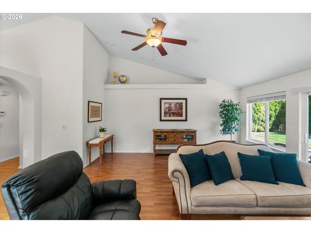5769 Se RANCHO St, Hillsboro, OR 97123