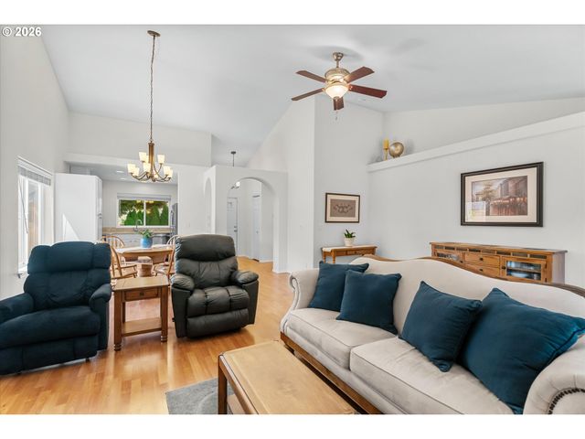 5769 Se RANCHO St, Hillsboro, OR 97123