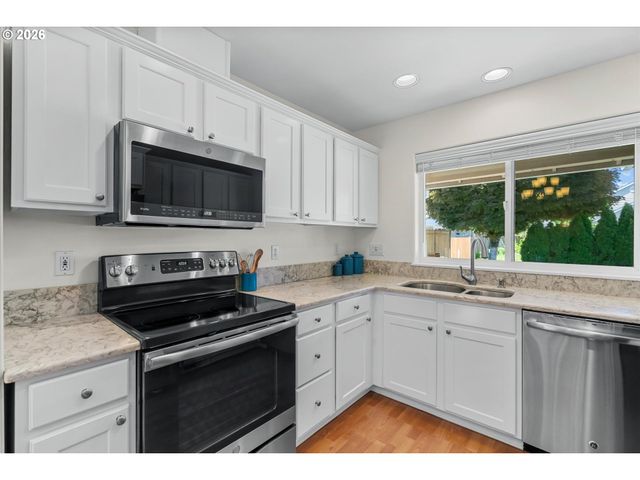 5769 Se RANCHO St, Hillsboro, OR 97123