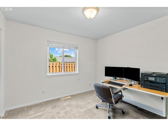 5769 Se RANCHO St, Hillsboro, OR 97123