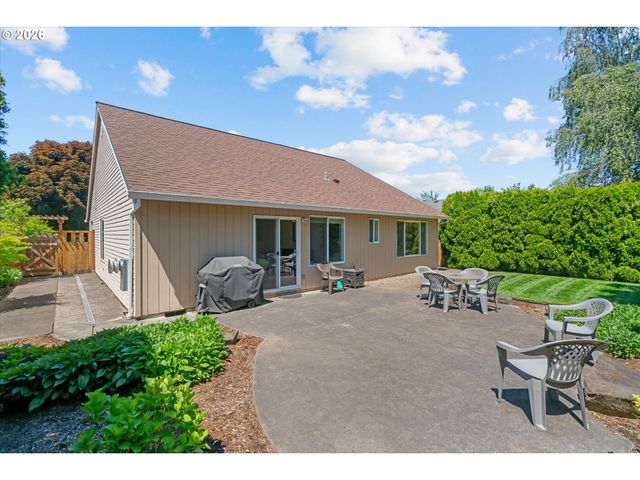 5769 Se RANCHO St, Hillsboro, OR 97123