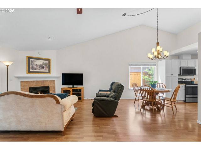 5769 Se RANCHO St, Hillsboro, OR 97123