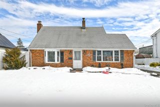 59 Stone Lane, Levittown, NY 11756