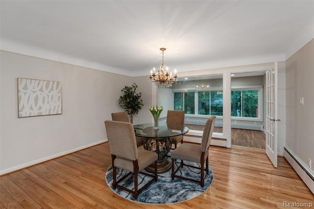 24800 N Cromwell Drive, Franklin, MI 48025