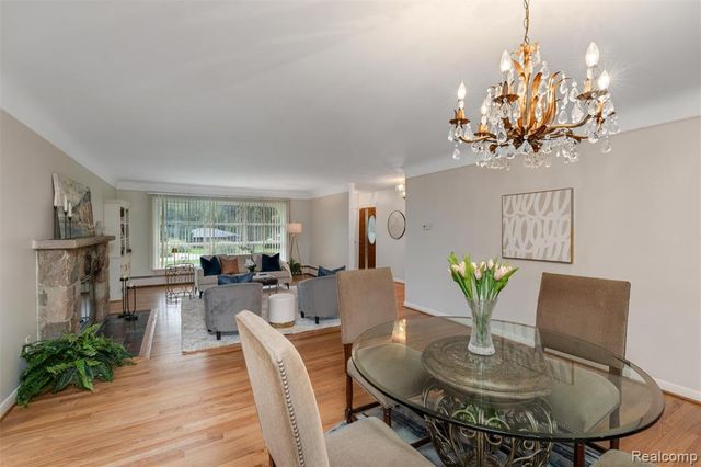 24800 N Cromwell Drive, Franklin, MI 48025