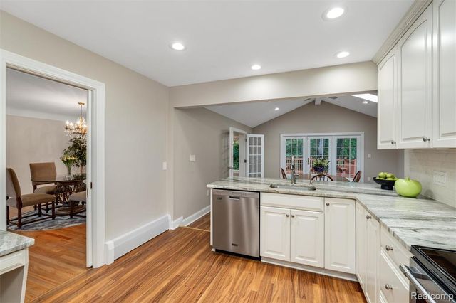 24800 N Cromwell Drive, Franklin, MI 48025