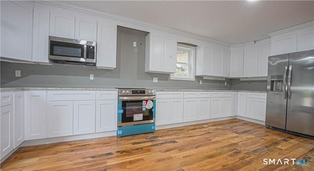 1460 Mount Carmel Avenue, Hamden, CT 06518