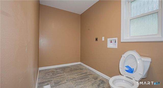 1460 Mount Carmel Avenue, Hamden, CT 06518