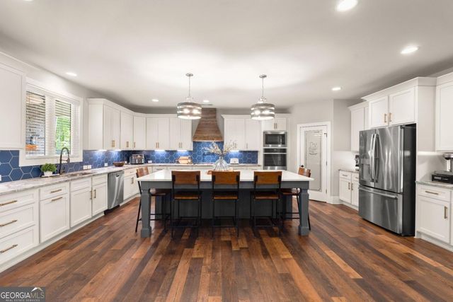 5971 Park Bay Court, Flowery Branch, GA 30542
