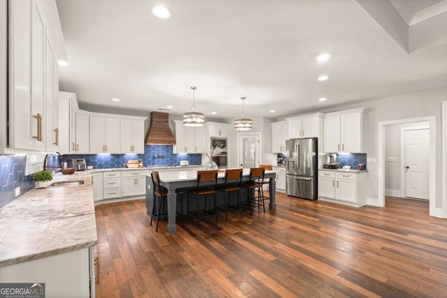 5971 Park Bay Court, Flowery Branch, GA 30542
