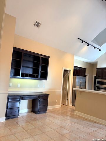 6 Horns Cross, San Antonio, TX 78257