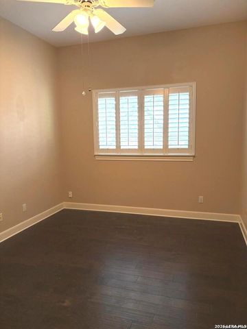 6 Horns Cross, San Antonio, TX 78257