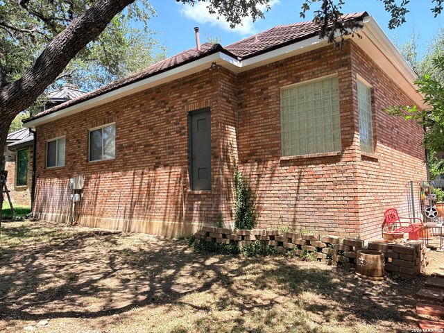 6 Horns Cross, San Antonio, TX 78257