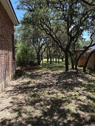 6 Horns Cross, San Antonio, TX 78257