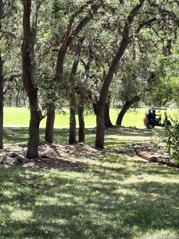 6 Horns Cross, San Antonio, TX 78257