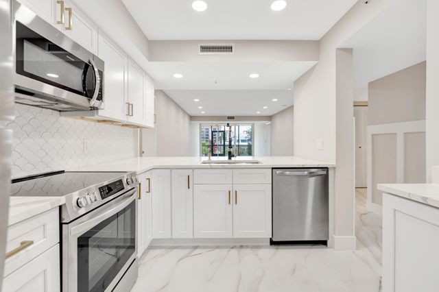 2501 Marina Isle Way 104, Jupiter, FL 33477