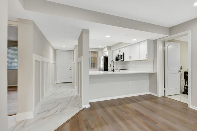 2501 Marina Isle Way 104, Jupiter, FL 33477