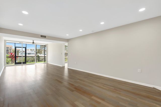 2501 Marina Isle Way 104, Jupiter, FL 33477