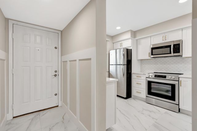 2501 Marina Isle Way 104, Jupiter, FL 33477