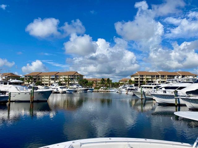 2501 Marina Isle Way 104, Jupiter, FL 33477