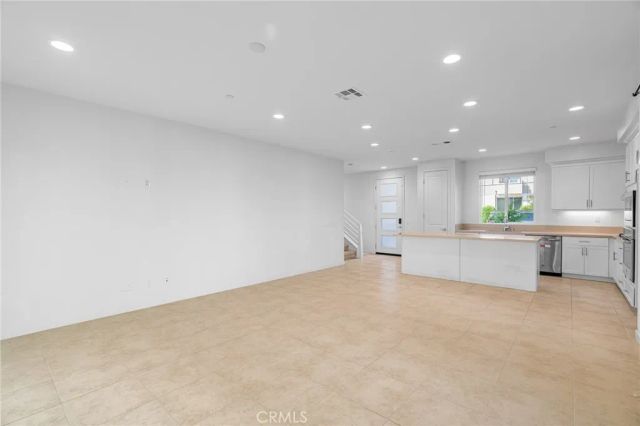 148 Stage, Irvine, CA 92618