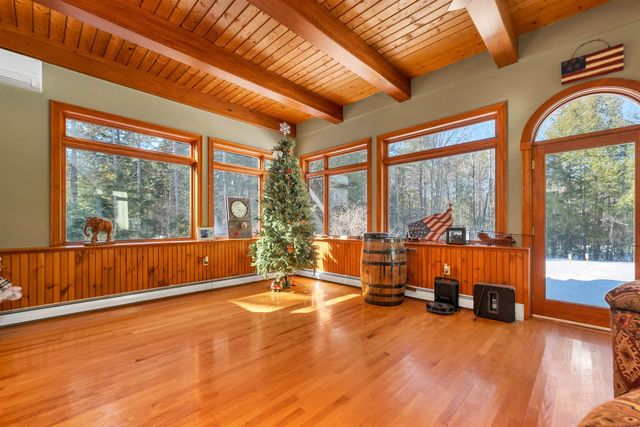 48 Maple Manor Road, Conway, NH 03813