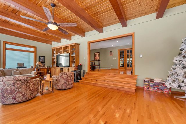 48 Maple Manor Road, Conway, NH 03813