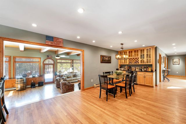 48 Maple Manor Road, Conway, NH 03813