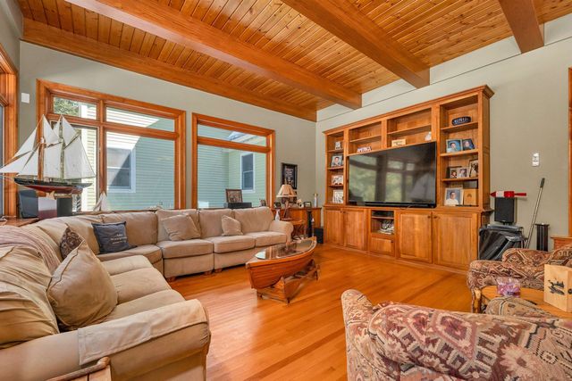 48 Maple Manor Road, Conway, NH 03813