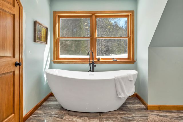 48 Maple Manor Road, Conway, NH 03813