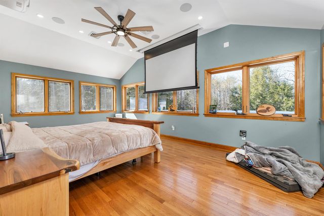 48 Maple Manor Road, Conway, NH 03813