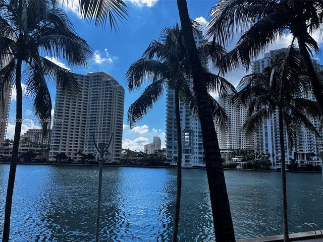 335 S Biscayne Blvd 2701, Miami, FL 33131