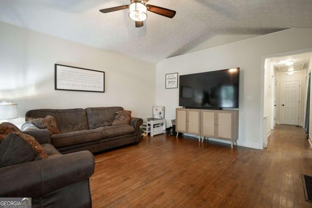 223 5th Avenue, Winder, GA 30680